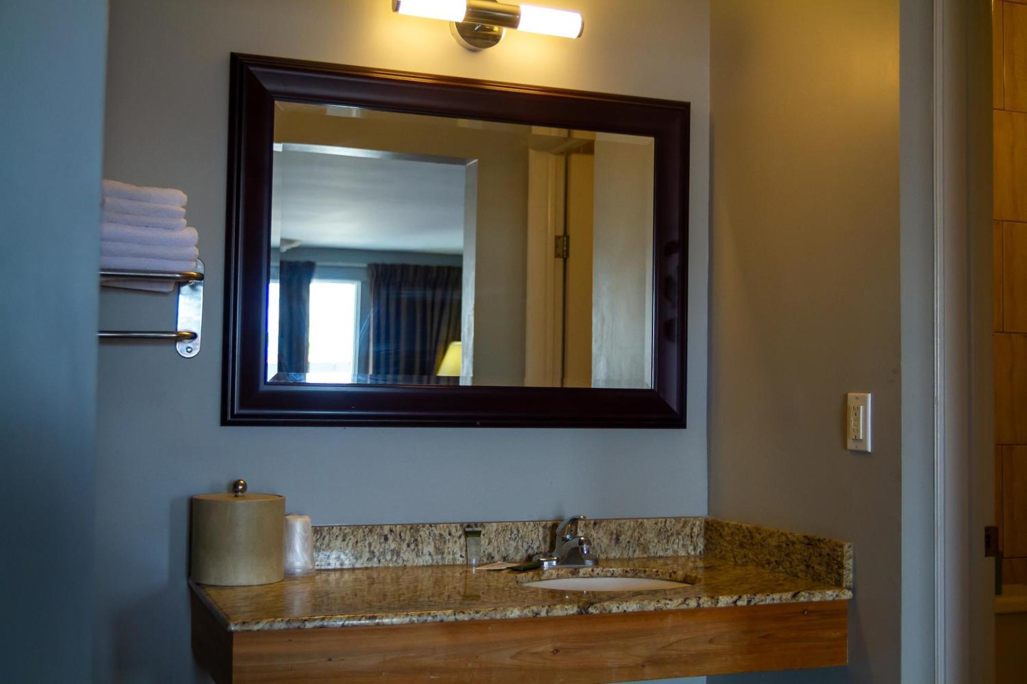 Saxony Motel Chatham-Kent Kültér fotó