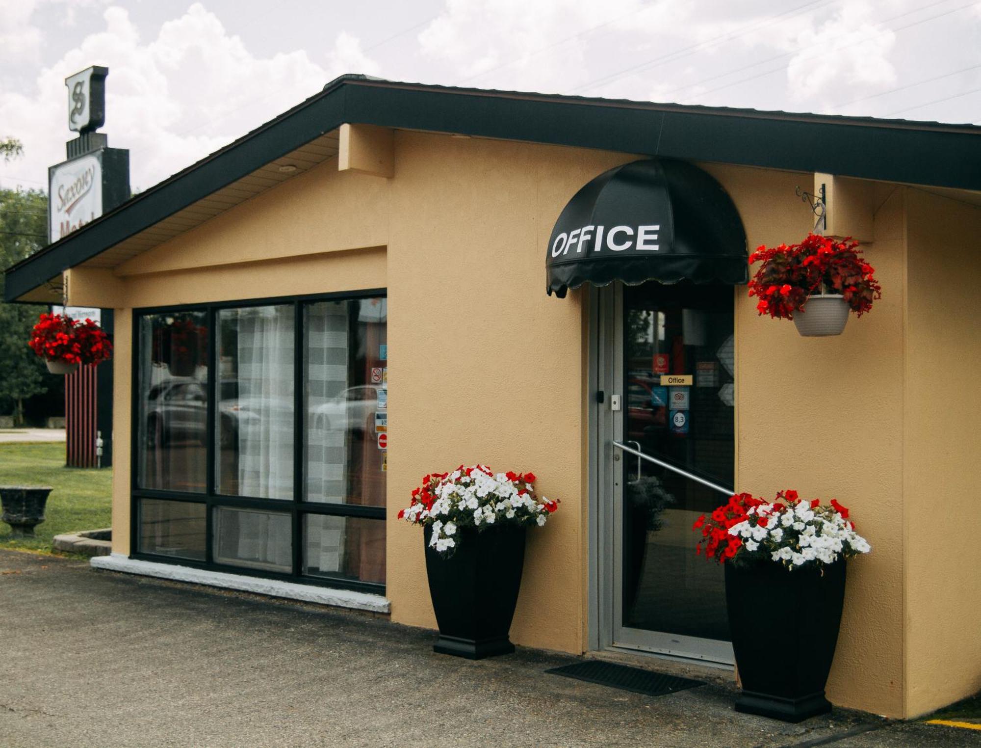 Saxony Motel Chatham-Kent Kültér fotó